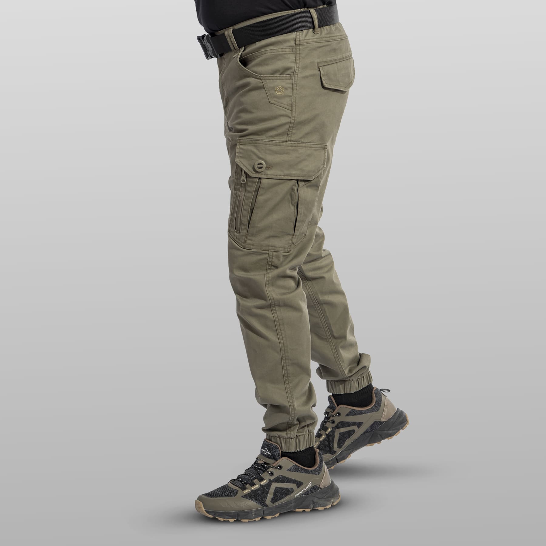 pantaloni cargo