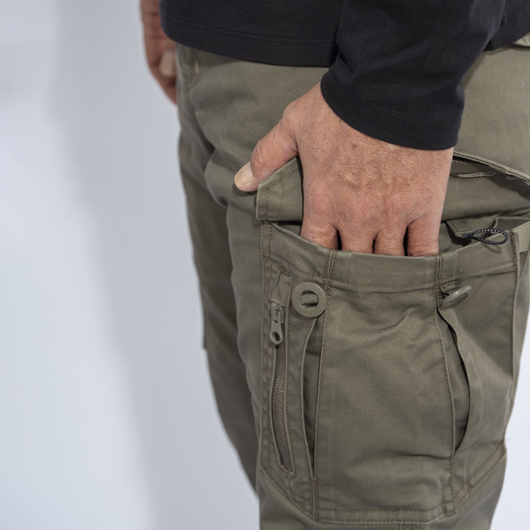 pantaloni tactici
